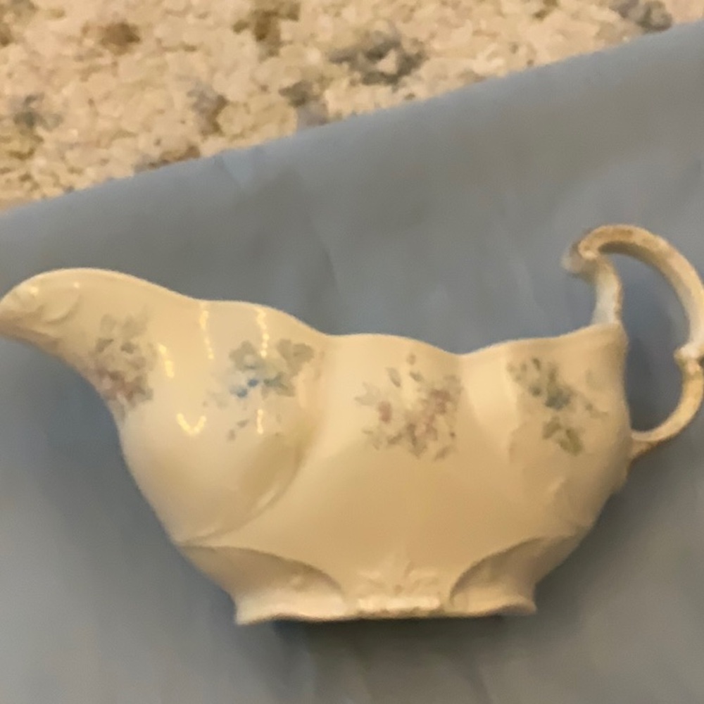 Hanley J & G Meakin Vintage creamer, semi porcelain, pastels, shabby chic find!